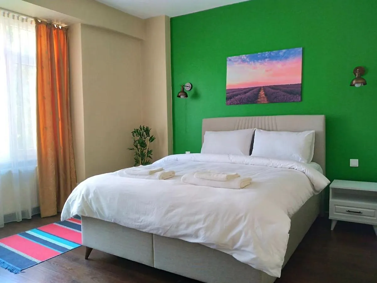 Cosy 2Nd Floor Flat At The Heart Of Kadikoy ile iletişim